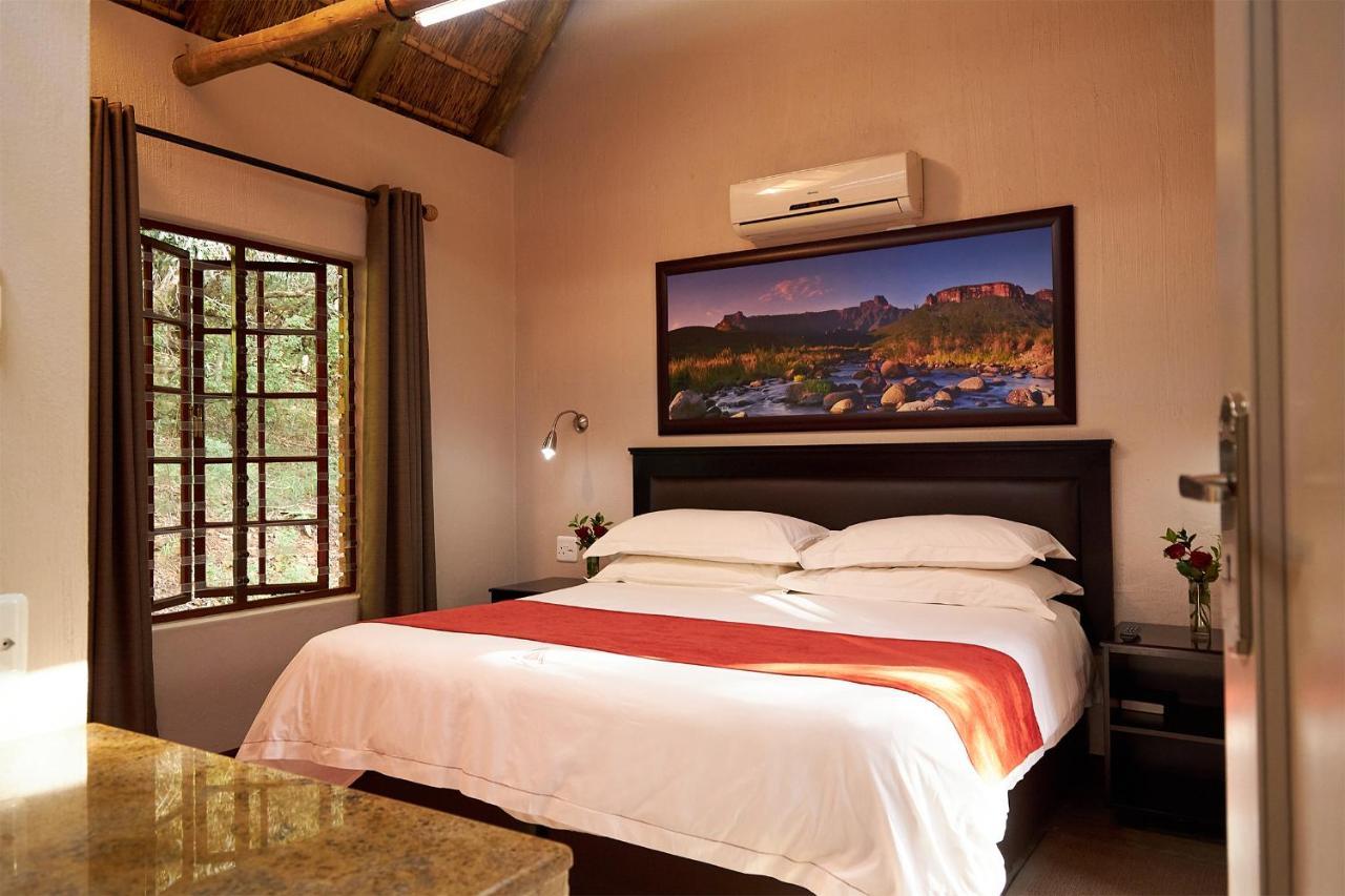 Hotel First Group Magalies Park Hartbeespoort Zewnętrze zdjęcie