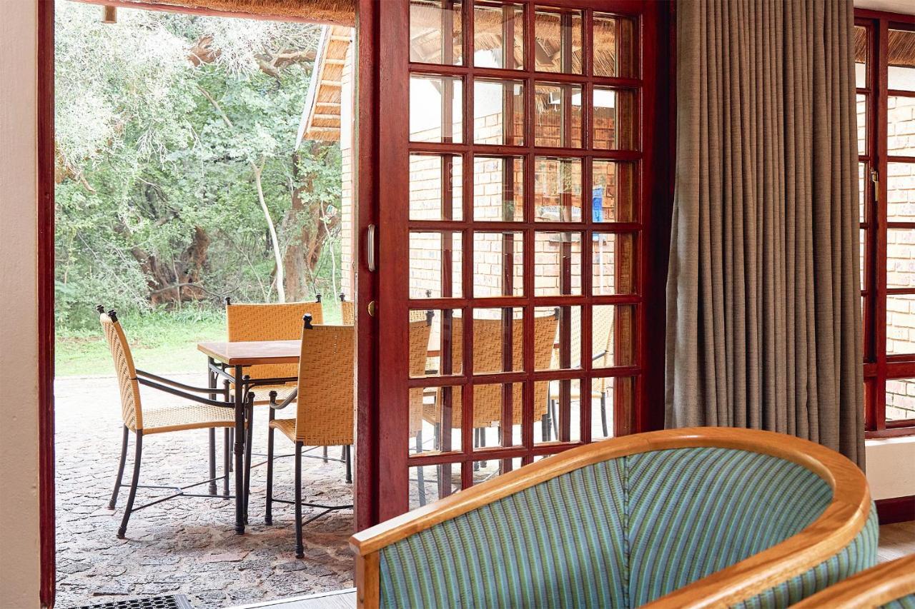Hotel First Group Magalies Park Hartbeespoort Zewnętrze zdjęcie