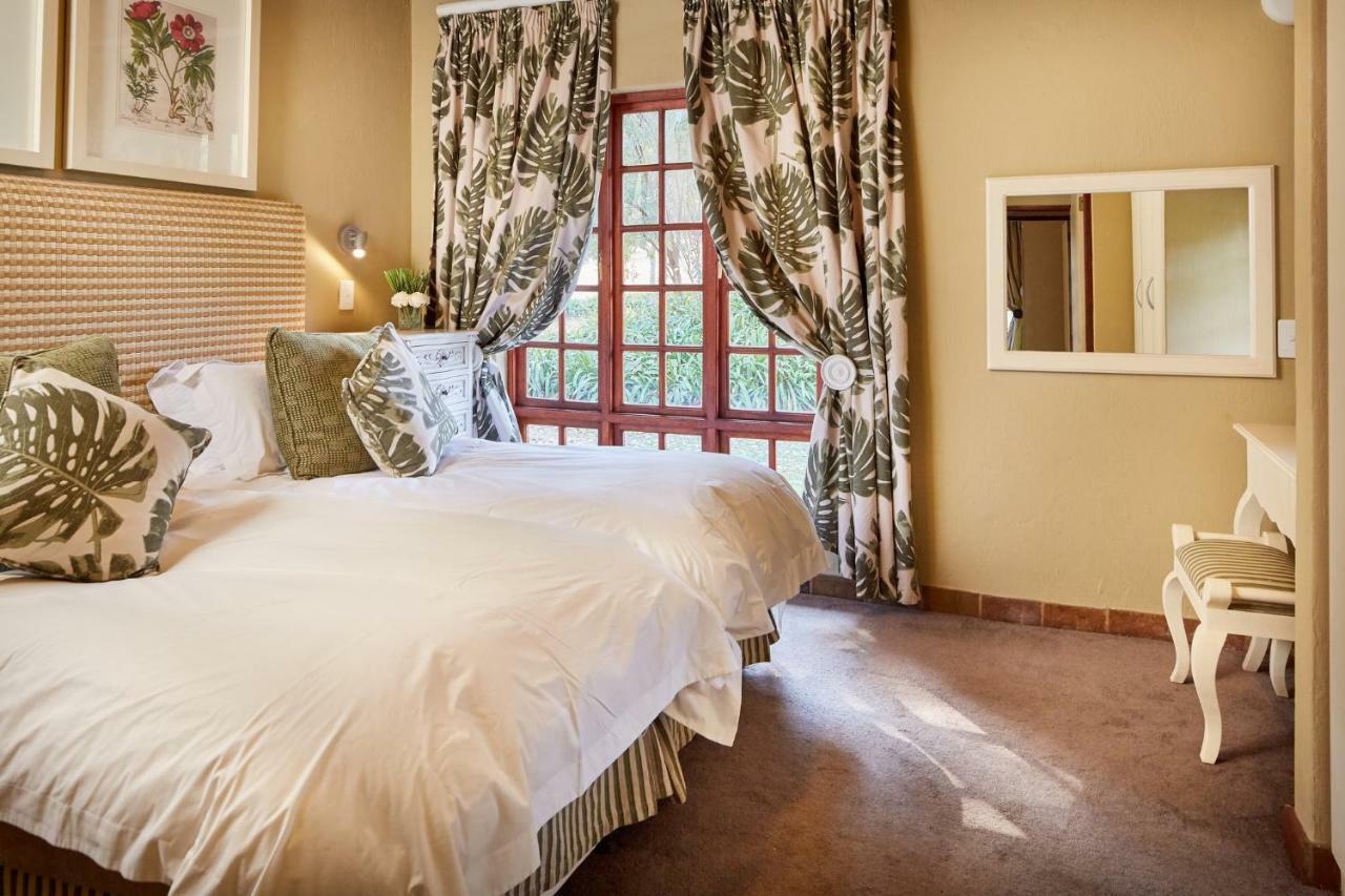Hotel First Group Magalies Park Hartbeespoort Zewnętrze zdjęcie