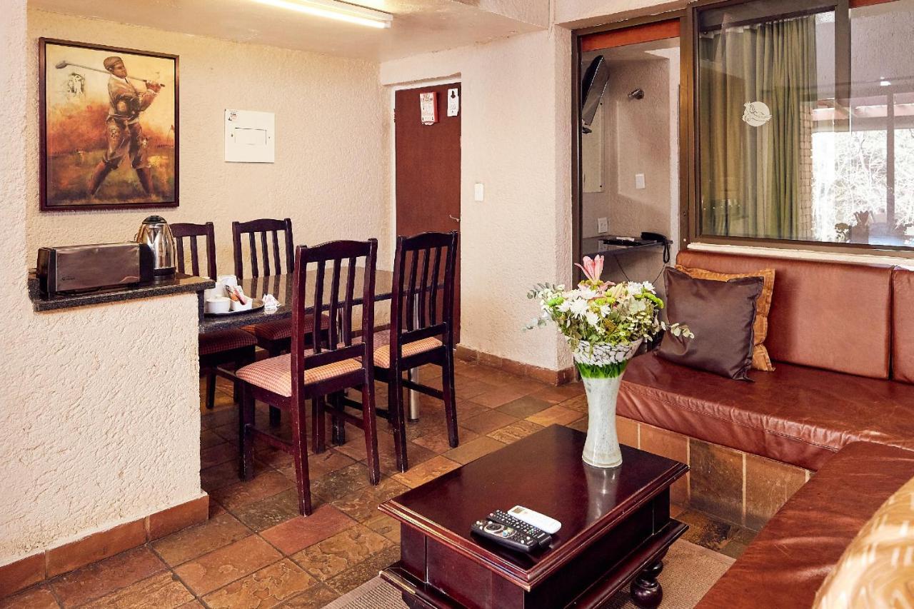 Hotel First Group Magalies Park Hartbeespoort Zewnętrze zdjęcie