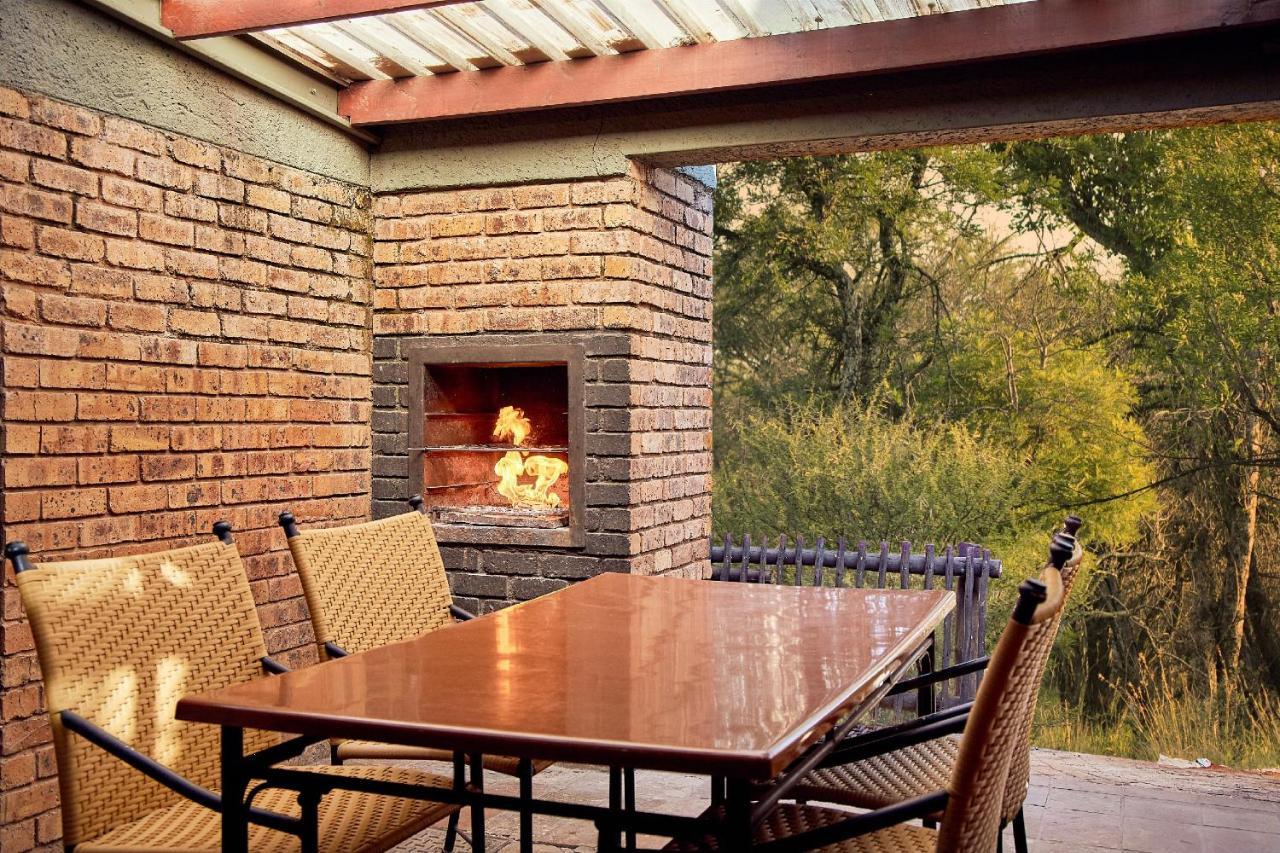 Hotel First Group Magalies Park Hartbeespoort Zewnętrze zdjęcie