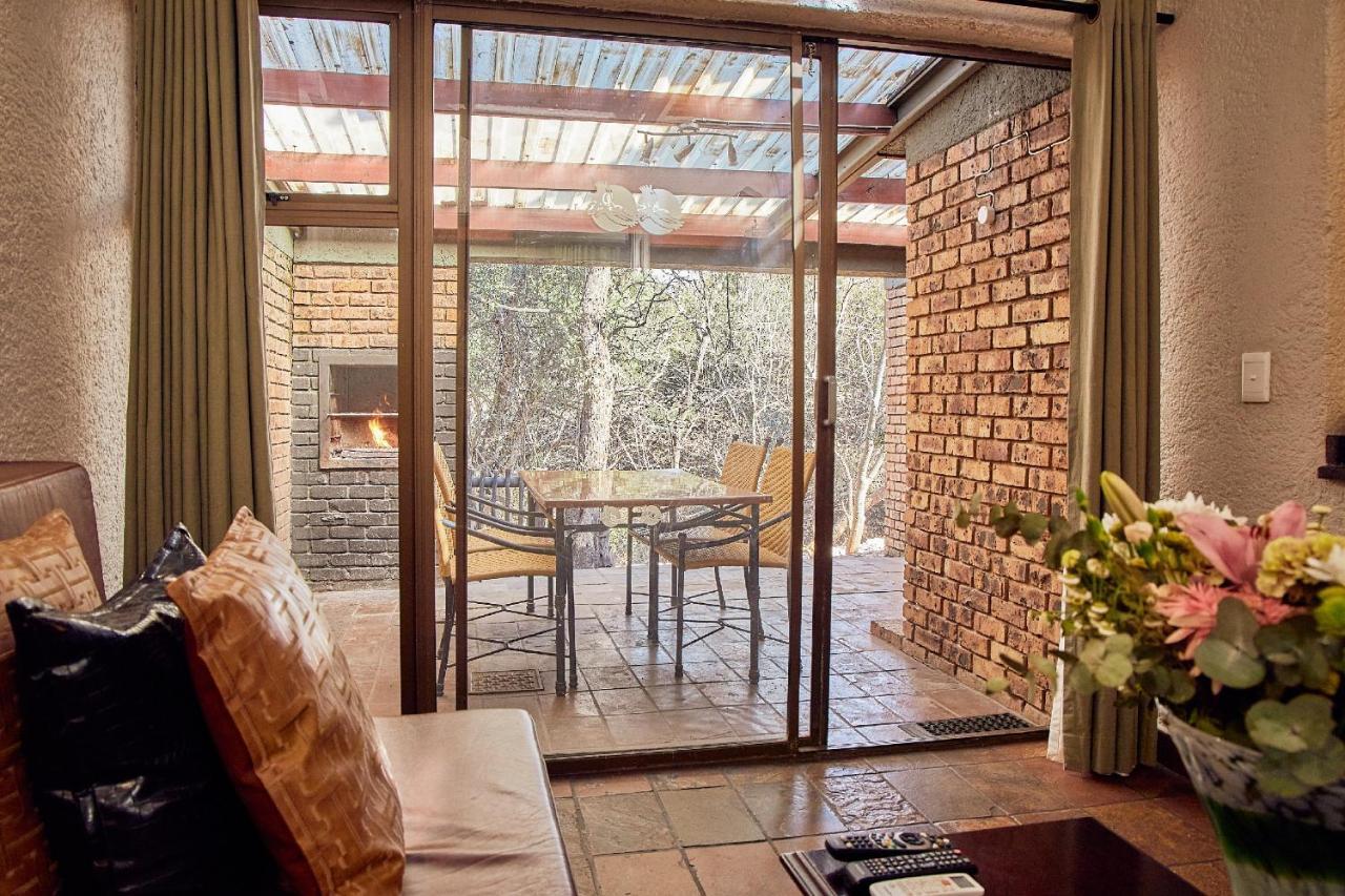 Hotel First Group Magalies Park Hartbeespoort Zewnętrze zdjęcie