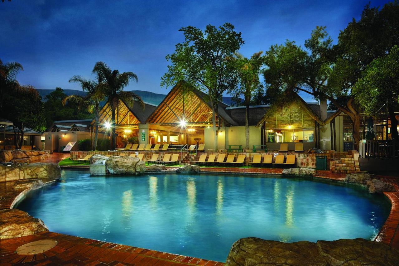 Hotel First Group Magalies Park Hartbeespoort Zewnętrze zdjęcie
