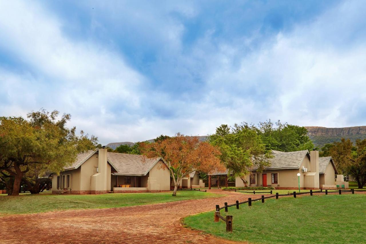 Hotel First Group Magalies Park Hartbeespoort Zewnętrze zdjęcie